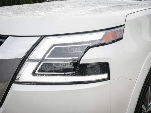 Used 2023 Nissan Armada SL w/ Cargo Package image 6