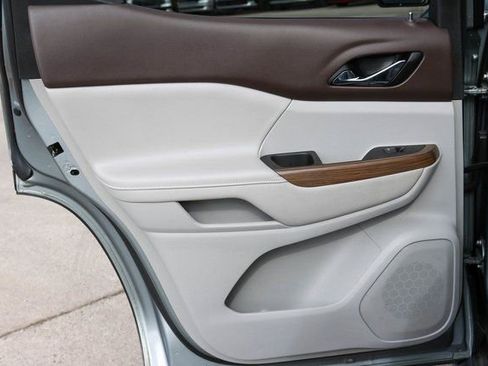 Used 2023 GMC Acadia SLE w/ Driver Convenience Package image 14