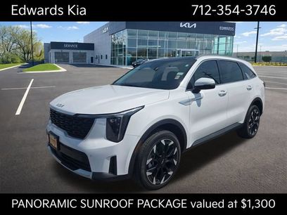 Used 2025 Kia Sorento EX w/ Panoramic Sunroof Package