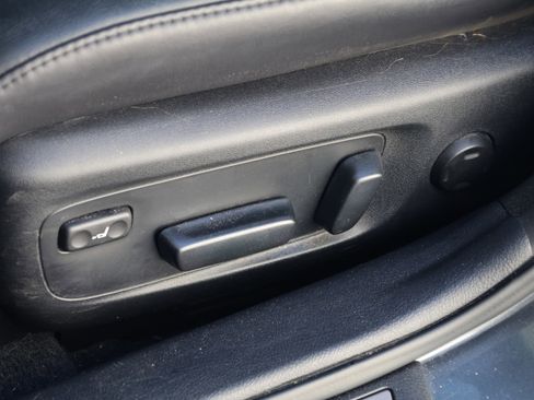 Used 2017 Toyota Avalon Limited image 31