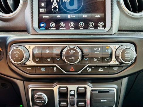 Used 2021 Jeep Wrangler Unlimited Rubicon 4xe w/ Steel Bumper Group image 28