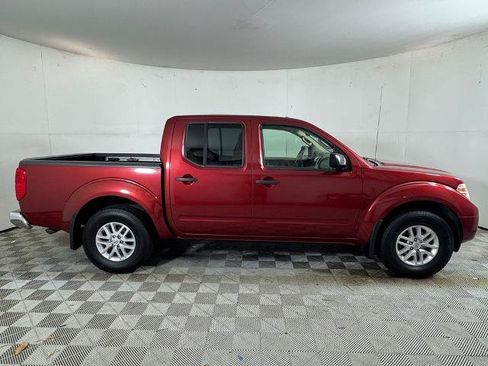 Used 2017 Nissan Frontier SV w/ SV Value Truck Package RWD image 2