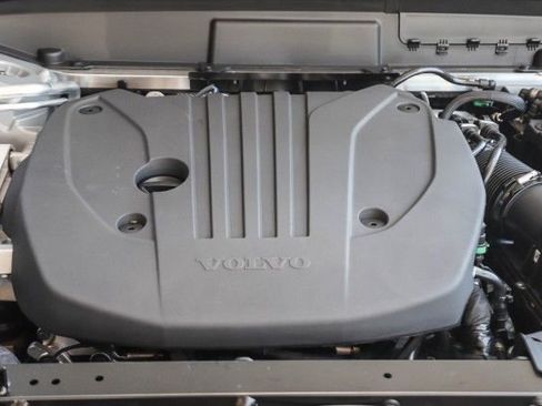 New 2025 Volvo XC60 B5 Core w/ Protection Package Premier image 29