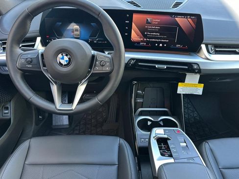 Used 2025 BMW X1 xDrive28i w/ Convenience Package AWD/4WD image 4