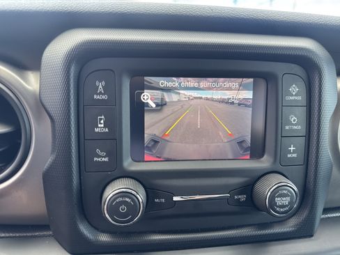 Used 2020 Jeep Gladiator Sport w/ Quick Order Package 24S AWD/4WD image 26