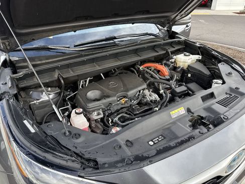 Used 2021 Toyota Highlander LE image 7