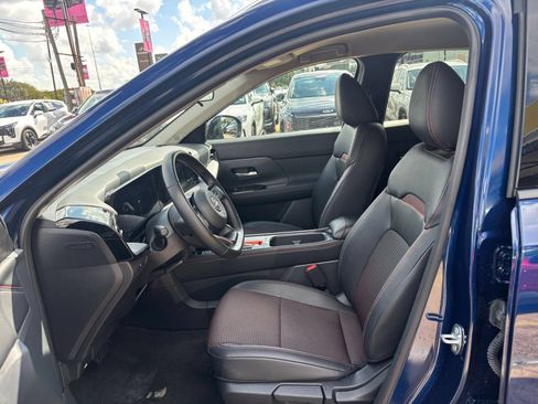 Used 2026 Nissan Kicks SR AWD/4WD image 25