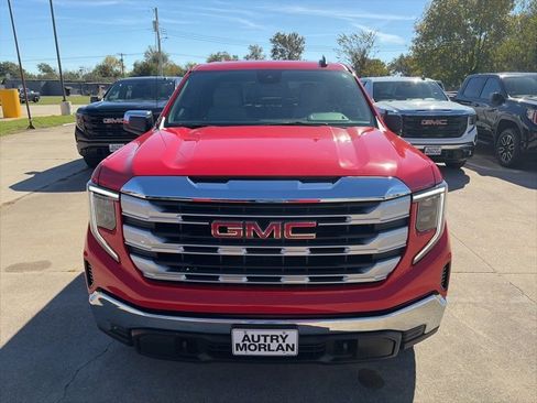 New 2026 GMC Sierra 1500 SLE w/ Preferred Package image 9