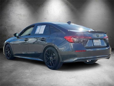 Used 2023 Honda Civic Sport image 4