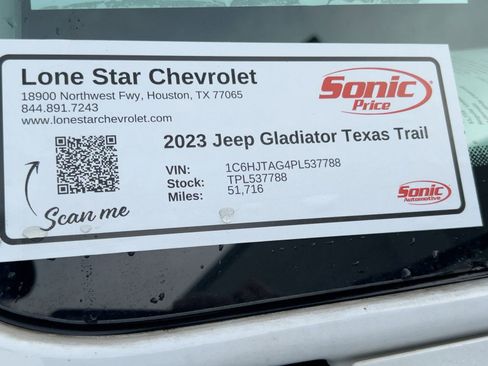 Used 2023 Jeep Gladiator Sport image 32