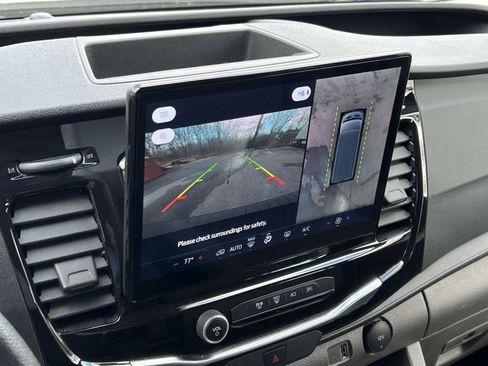 Used 2023 Ford Transit 350 XLT image 17