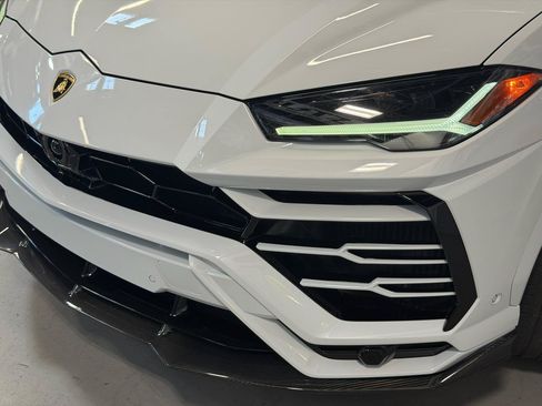 Used 2020 Lamborghini Urus AWD/4WD image 29