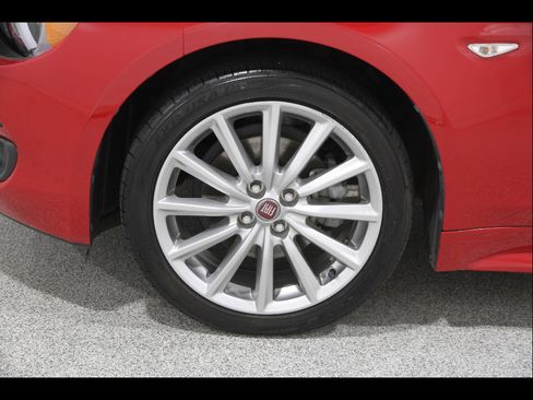 Used 2019 FIAT 124 Spider Lusso w/ Convenience Group RWD image 22