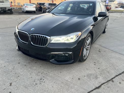 Used 2016 BMW 750i xDrive image 9