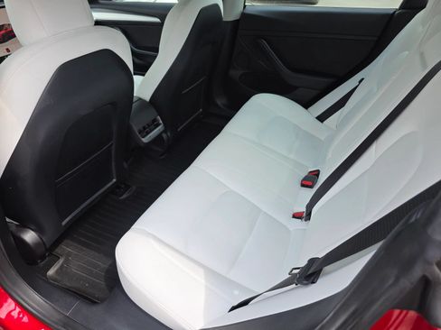 Used 2022 Tesla Model 3 Performance AWD/4WD image 32