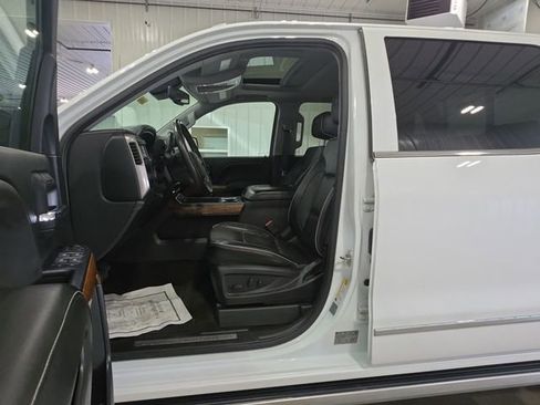 Used 2017 Chevrolet Silverado 1500 High Country w/ High Desert Package AWD/4WD image 21