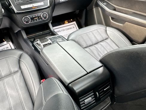 Used 2018 Mercedes-Benz GLS 450 4MATIC w/ Premium Package image 24