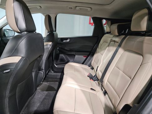 Used 2021 Ford Escape SEL image 36