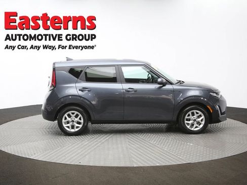 Used 2023 Kia Soul LX w/ LX Technology Package FWD image 44