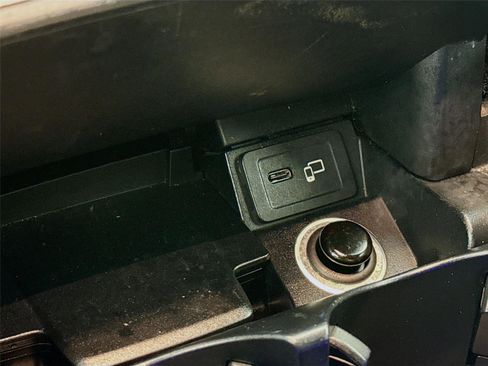 Used 2021 Mercedes-Benz E 350 Sedan w/ Premium Package image 15