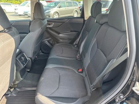 Used 2021 Subaru Forester Premium image 15