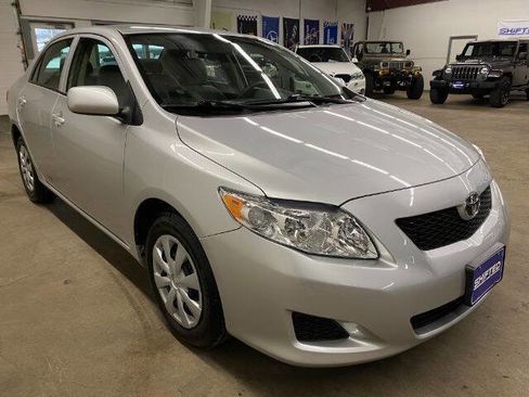 Used 2010 Toyota Corolla XLE image 6