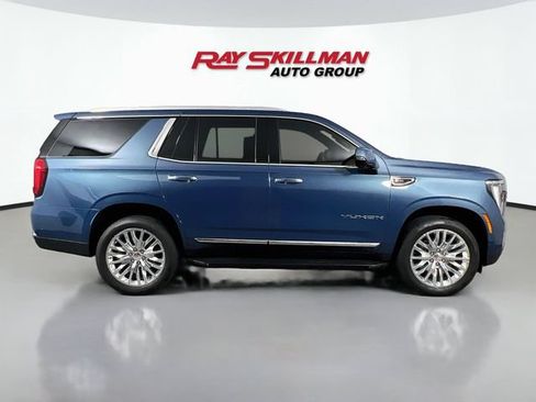 Used 2025 GMC Yukon Elevation AWD/4WD image 8