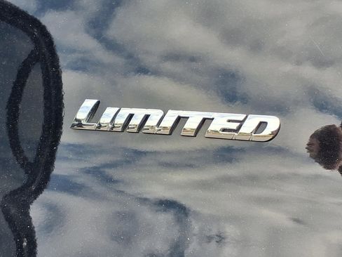 Used 2020 Toyota 4Runner Limited AWD/4WD image 33
