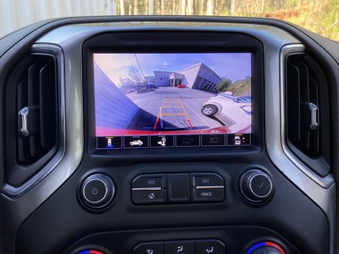 Used 2020 Chevrolet Silverado 2500 LTZ w/ LTZ Convenience Package image 27