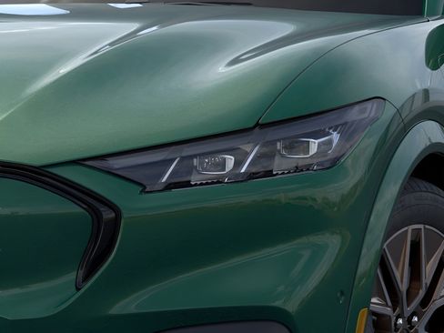 New 2025 Ford Mustang Mach-E Premium image 18