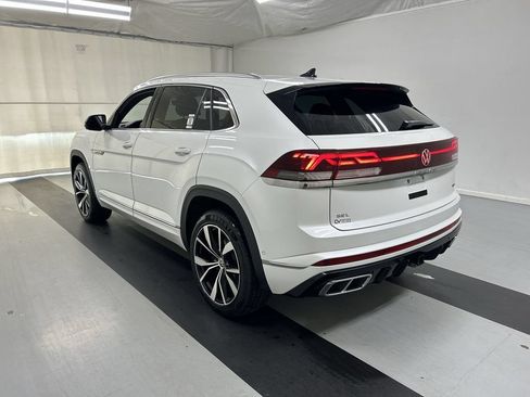 Certified 2024 Volkswagen Atlas Cross Sport SEL Premium R-Line AWD/4WD image 7
