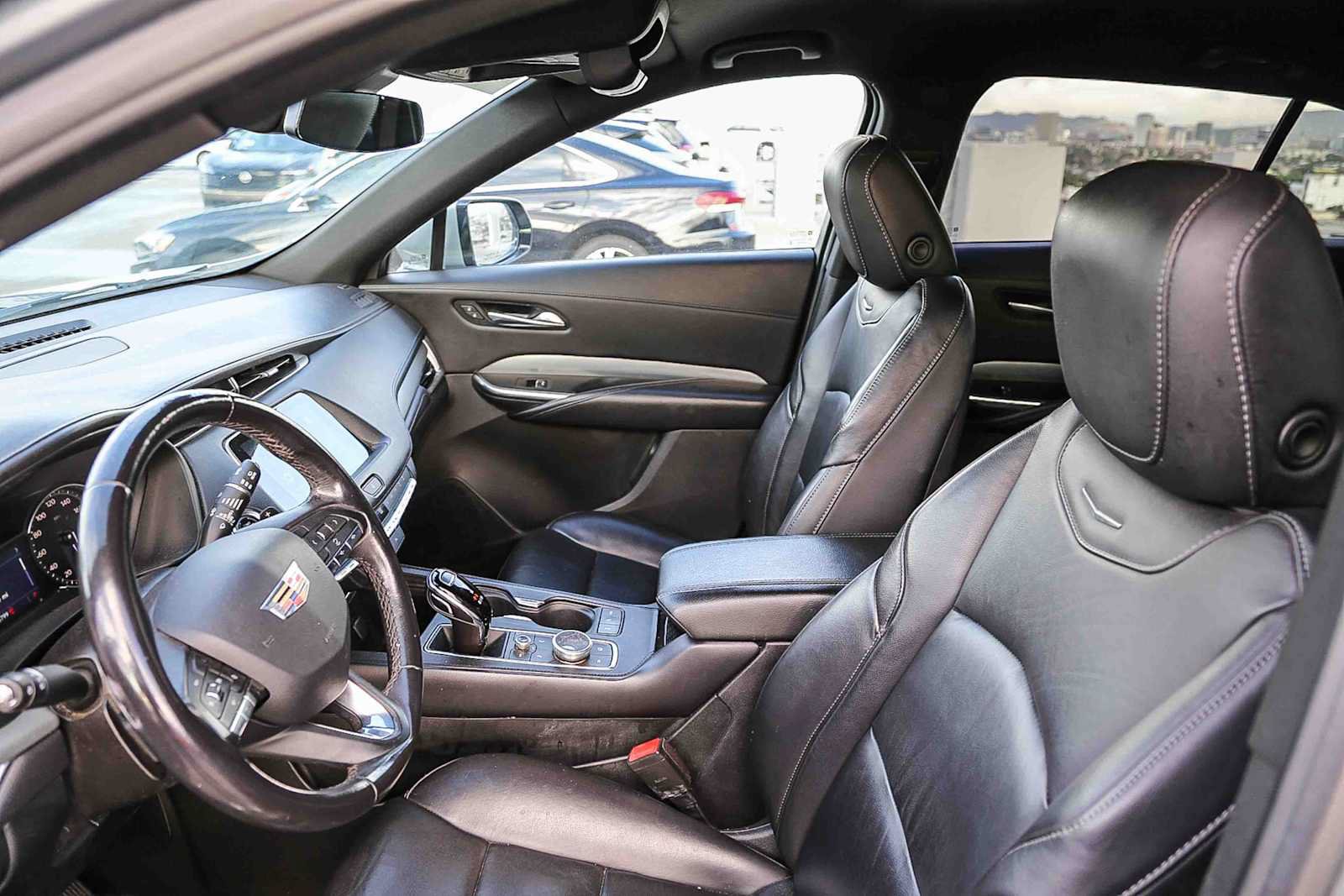 Used 2023 Cadillac XT4 Premium Luxury FWD image 13