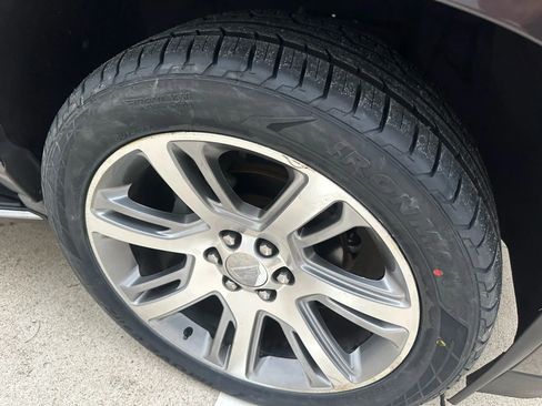 Used 2016 Cadillac Escalade Luxury image 6