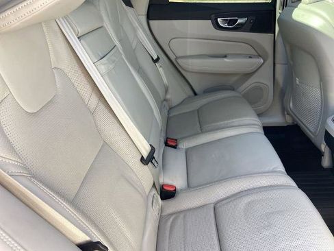 Used 2021 Volvo XC60 T5 Inscription w/ Protection Package Premier image 24