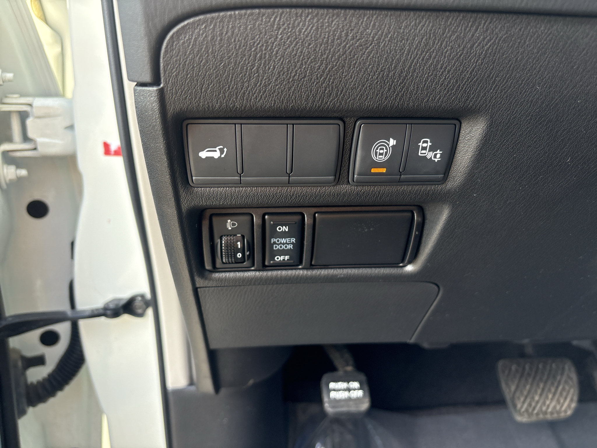Used 2017 Nissan Armada Platinum w/ Captain Seat Package AWD/4WD image 14