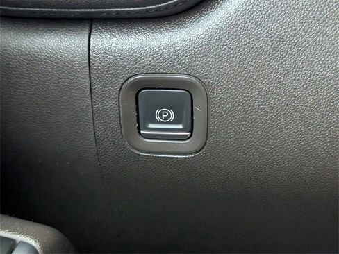 Used 2020 GMC Sierra 3500 Denali w/ Denali Ultimate Package image 26