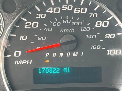 Used 2017 GMC Savana 2500 image 2