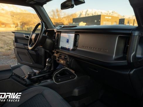 Used 2021 Ford Bronco Outer Banks image 13