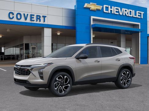 New 2026 Chevrolet Trax RS w/ Driver Confidence Package image 2