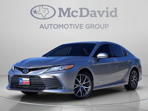Used 2024 Toyota Camry XLE FWD image 1