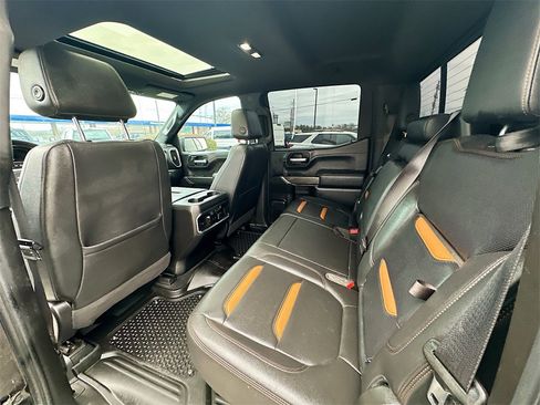 Used 2021 GMC Sierra 1500 AT4 w/ AT4 Value Package image 4