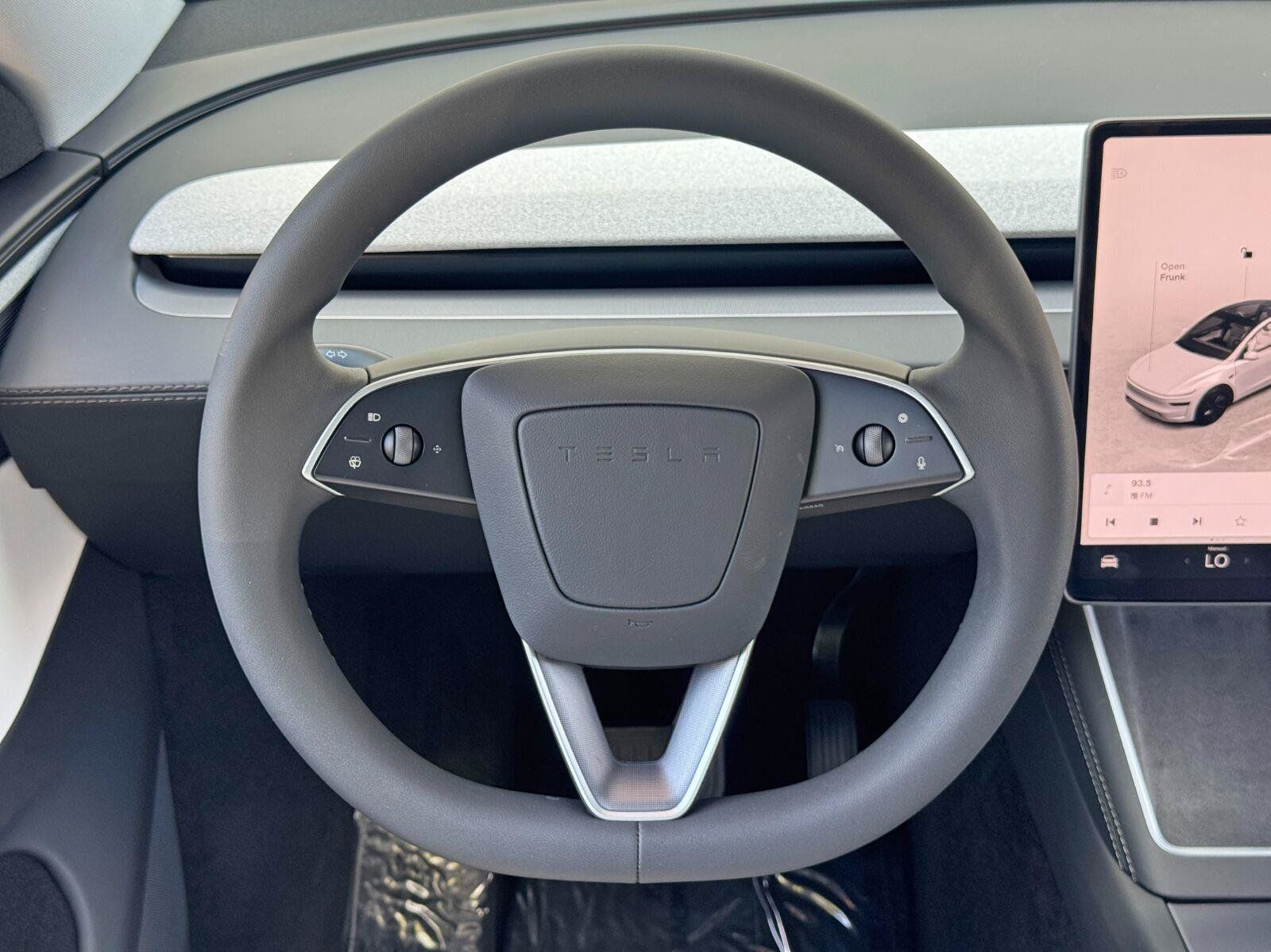 Used 2026 Tesla Model Y Long Range AWD/4WD image 18
