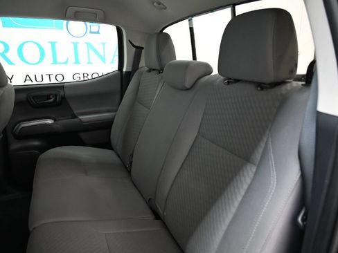 Used 2020 Toyota Tacoma SR5 AWD/4WD image 38