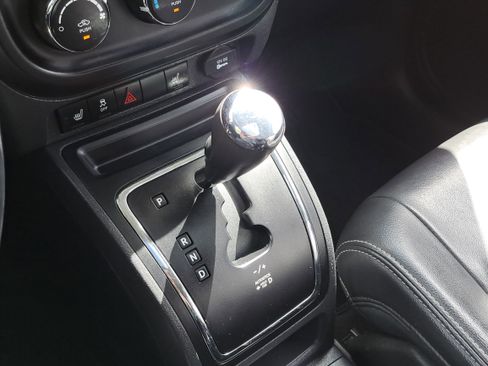 Used 2015 Jeep Patriot High Altitude image 23