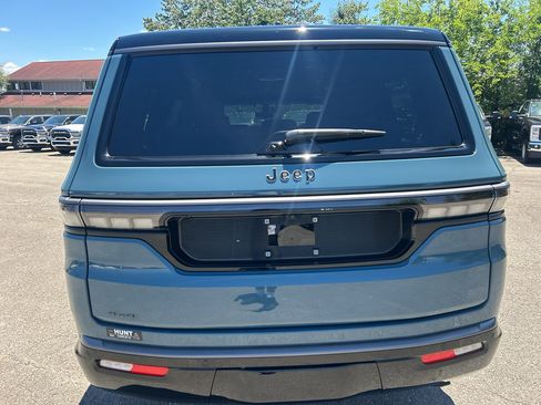 New 2026 Jeep Grand Wagoneer Summit AWD/4WD image 6