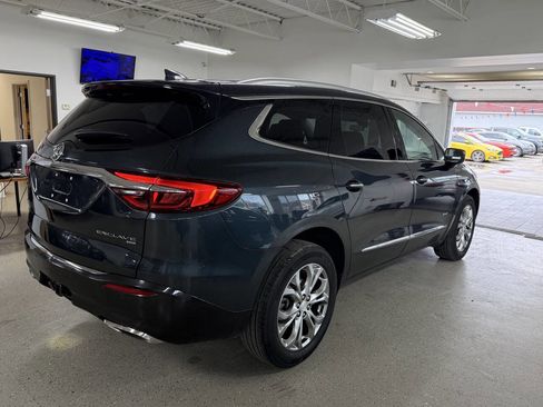 Used 2018 Buick Enclave Avenir w/ Avenir Technology Package AWD/4WD image 9