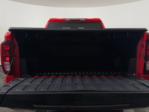 Used 2022 GMC Sierra 1500 SLE AWD/4WD image 10
