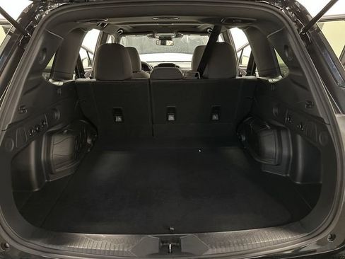 Certified 2025 Subaru Forester Premium image 25