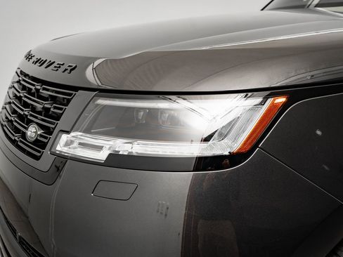 New 2026 Land Rover Range Rover Long Wheelbase SE image 15