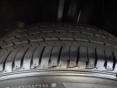 Used 2023 Nissan Kicks SV image 23